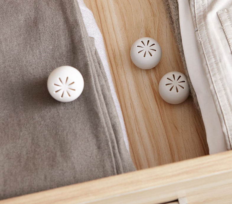 Apple Shaped Mothballs in Reusable Box 6 pcs